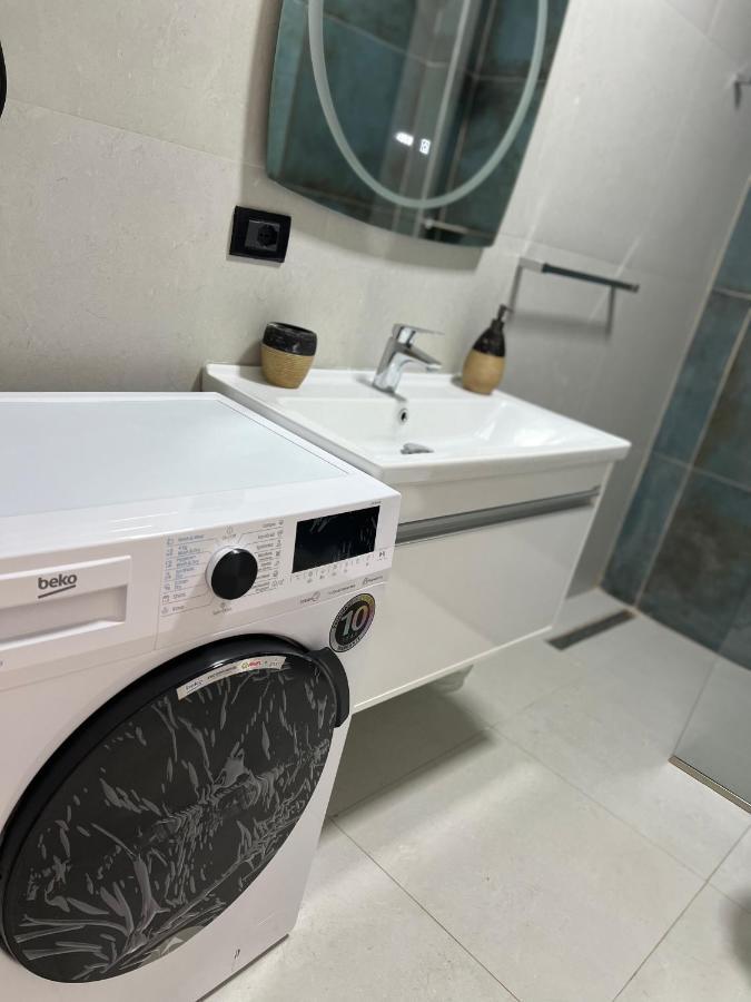 Amion Apartment In Center Of Tirana Zewnętrze zdjęcie