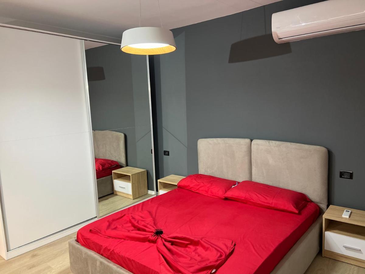 Amion Apartment In Center Of Tirana Zewnętrze zdjęcie