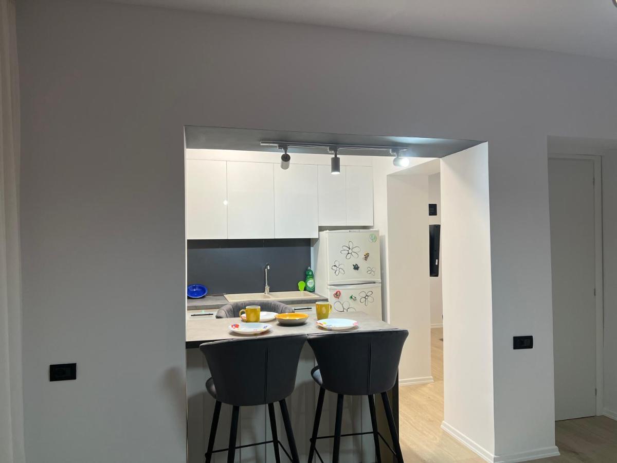 Amion Apartment In Center Of Tirana Zewnętrze zdjęcie