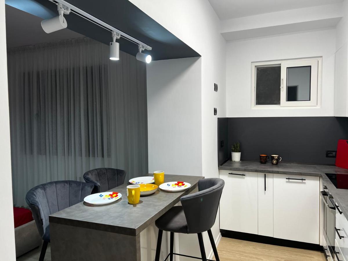 Amion Apartment In Center Of Tirana Zewnętrze zdjęcie