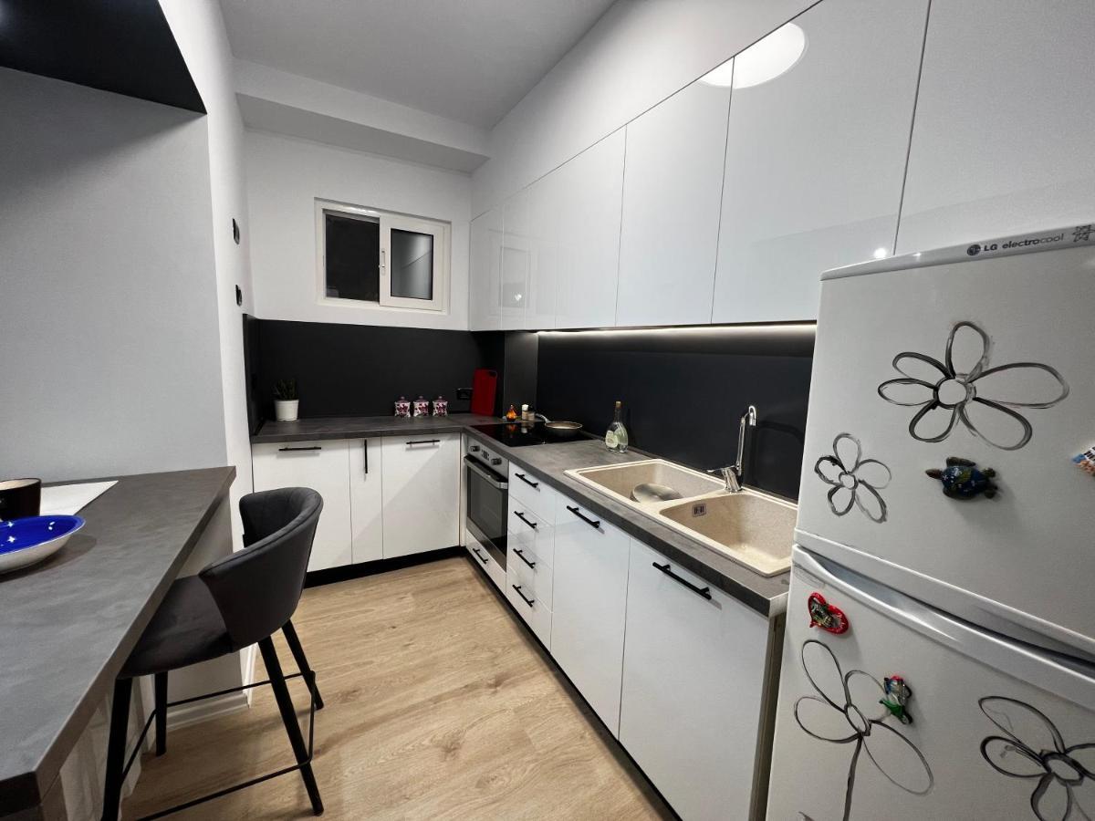 Amion Apartment In Center Of Tirana Zewnętrze zdjęcie