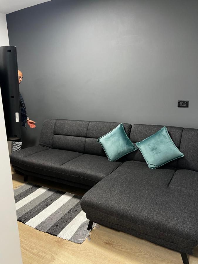 Amion Apartment In Center Of Tirana Zewnętrze zdjęcie