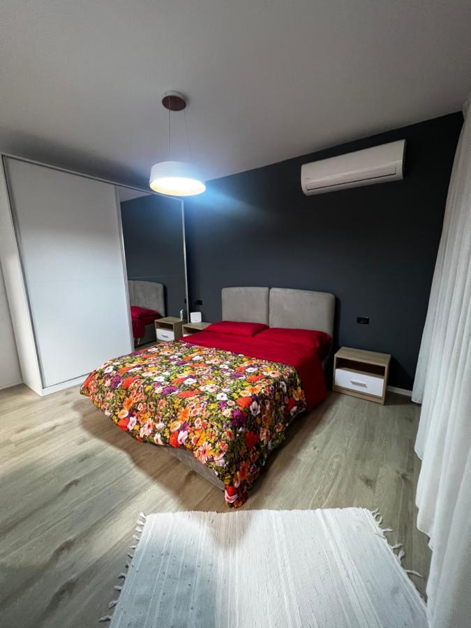 Amion Apartment In Center Of Tirana Zewnętrze zdjęcie