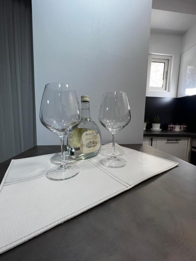 Amion Apartment In Center Of Tirana Zewnętrze zdjęcie
