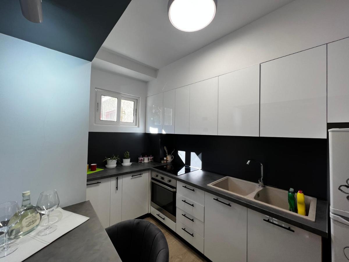 Amion Apartment In Center Of Tirana Zewnętrze zdjęcie