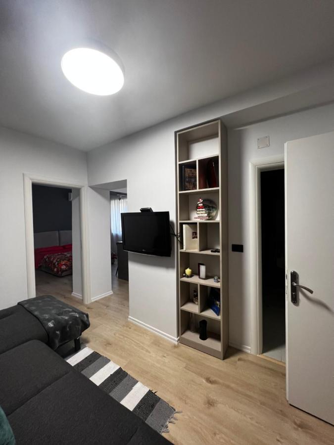 Amion Apartment In Center Of Tirana Zewnętrze zdjęcie