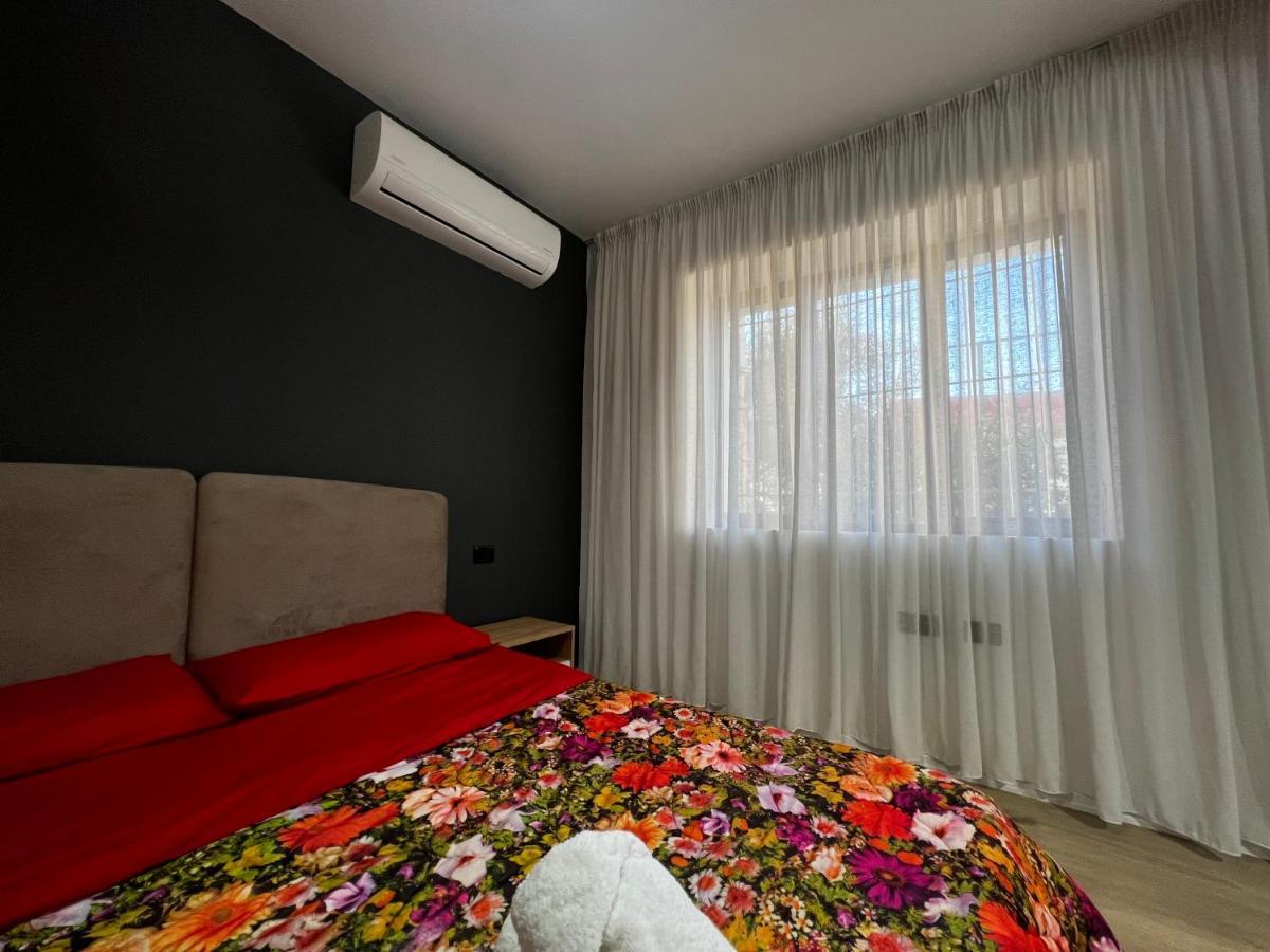 Amion Apartment In Center Of Tirana Zewnętrze zdjęcie