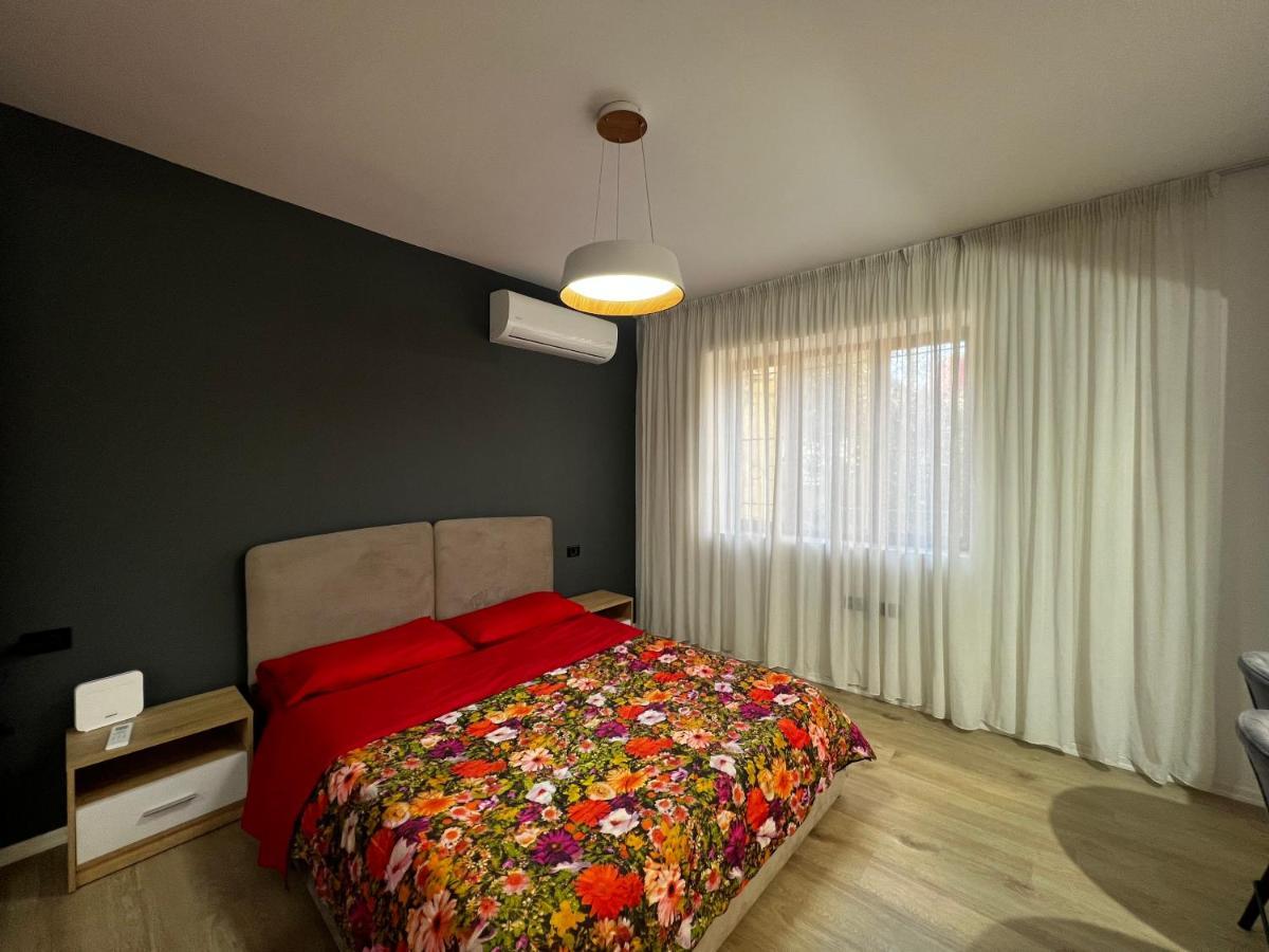 Amion Apartment In Center Of Tirana Zewnętrze zdjęcie